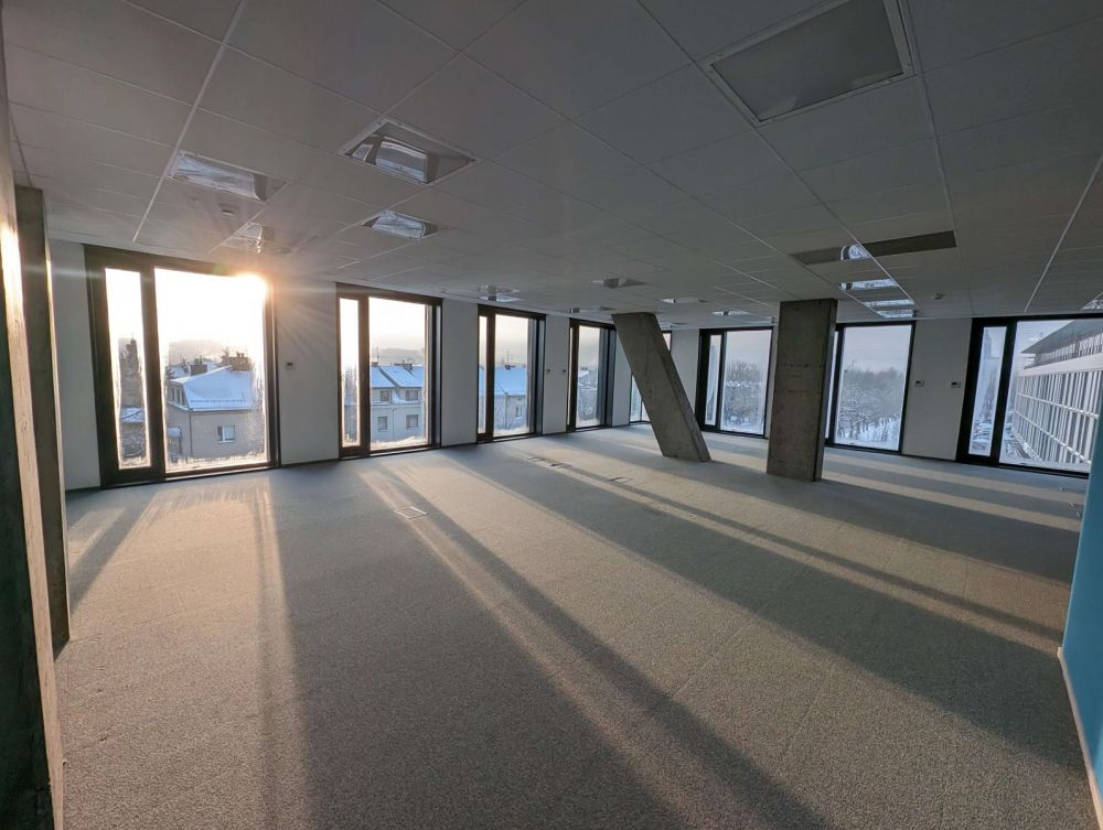 Budynek biurowy BENACO- lokal biurowy 213,74 na III. piętrze, lokal wykończony, gotowy do wejścia „od zaraz”! - 