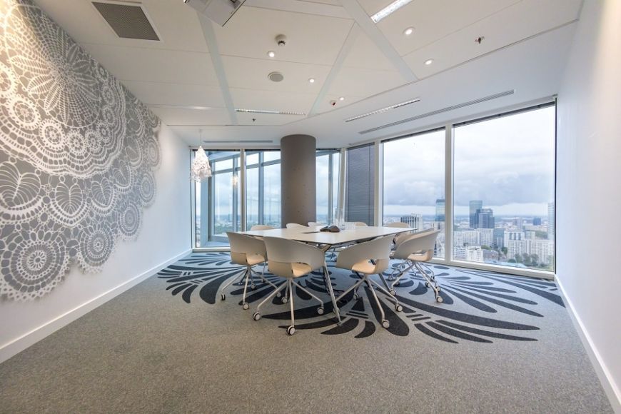  - Lace is a pattern used in decoration of walls (e.g. murals by Adam Jastrzębski)